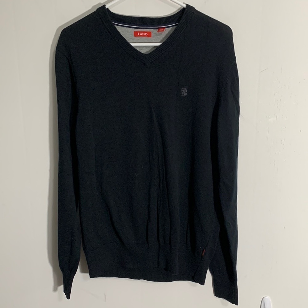 Men’s Izod long sleeve V Neck sweater, size small. Good condition